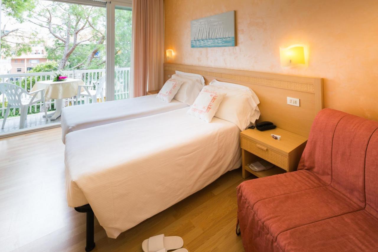 Corallo Wellness Hotel Diano Marina Zewnętrze zdjęcie
